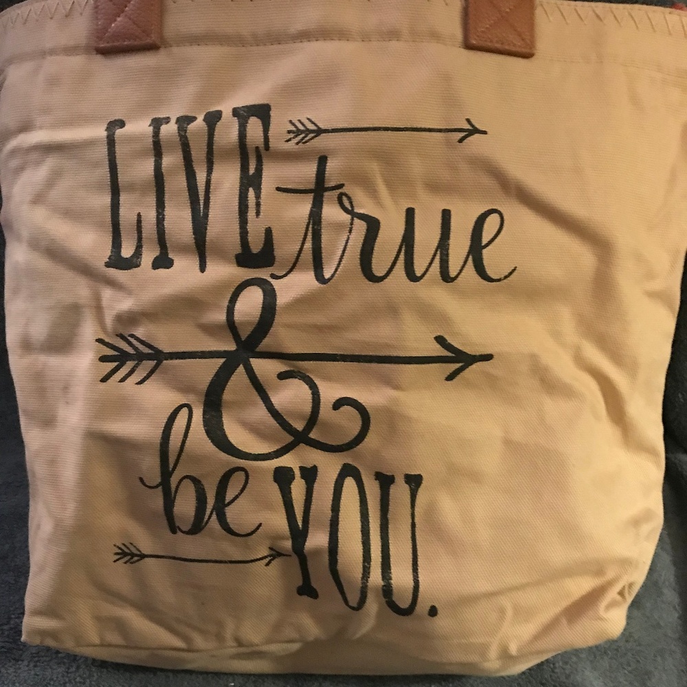 Wander Tote